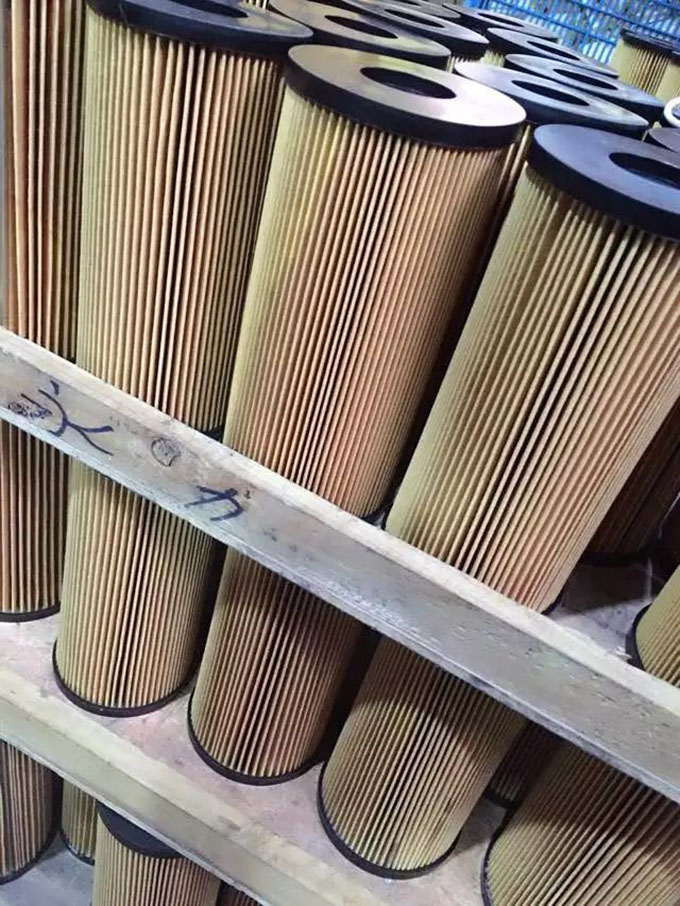 High Performance Truck Engine Filter Fleetgaurd Filter WF2075 H32WF WA 940/7  WG1019180 3